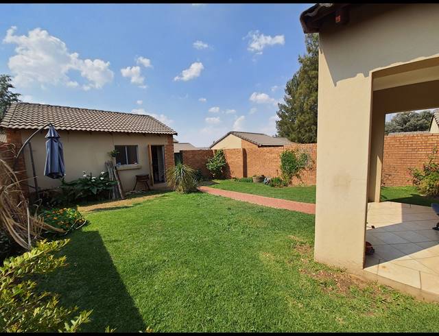 3 BEDROOM SEMI DETACHED FOR SALE IN NOORDWYK
